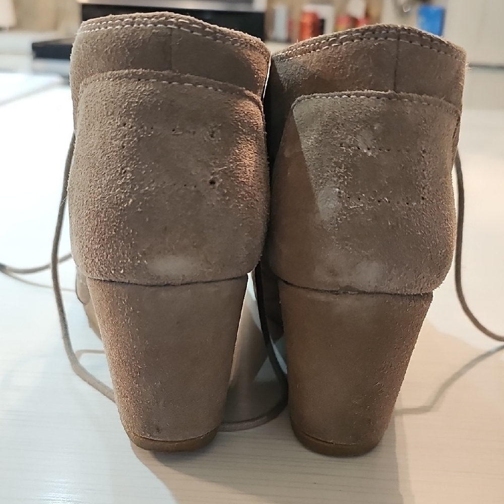 TOMS Women's Beige Suede Wedge Booties - Picture 4 of 7